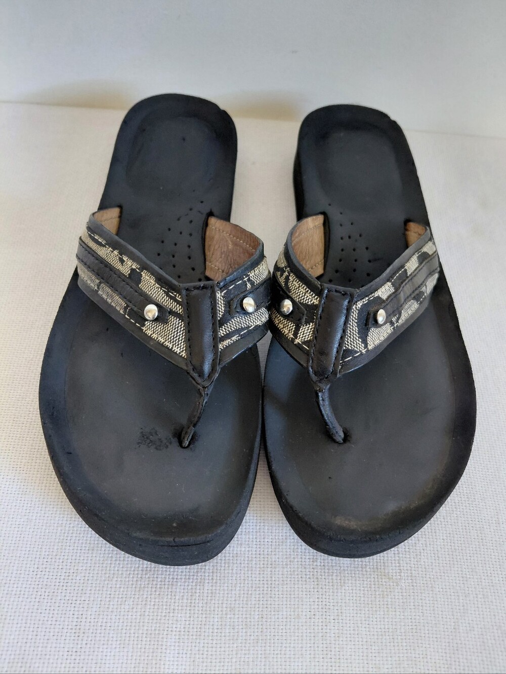Coach Black Gray Flip Flops Size 6.5